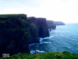 Read more about the article Ireland-Cliffs Of Moher: Vẻ Đẹp Khoáng Đạt Không Thể Bỏ Lỡ